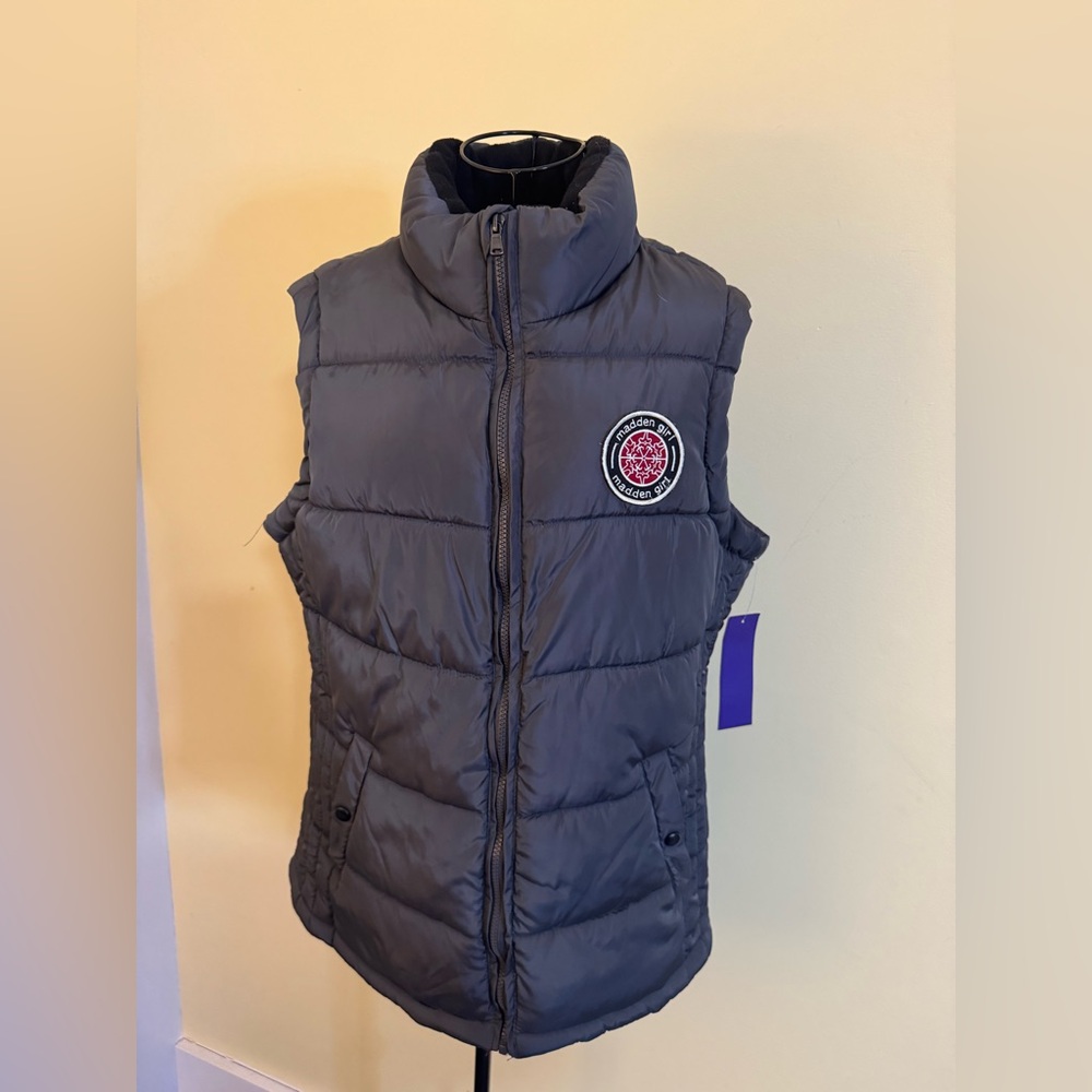 NWT Madden Girl Gray Zip Vest Size Large